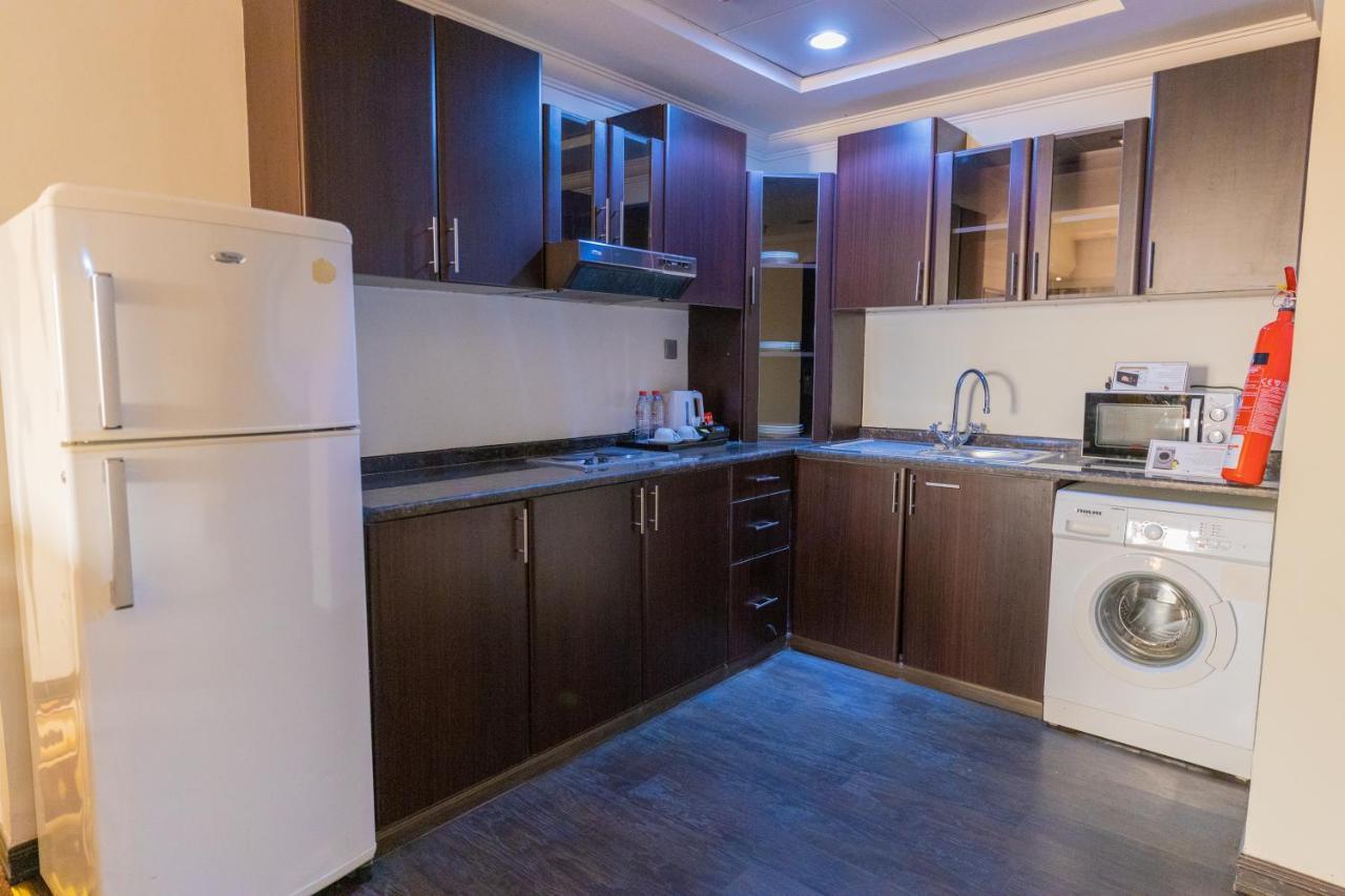 Ewan Ajman Suites Hotel Exterior photo