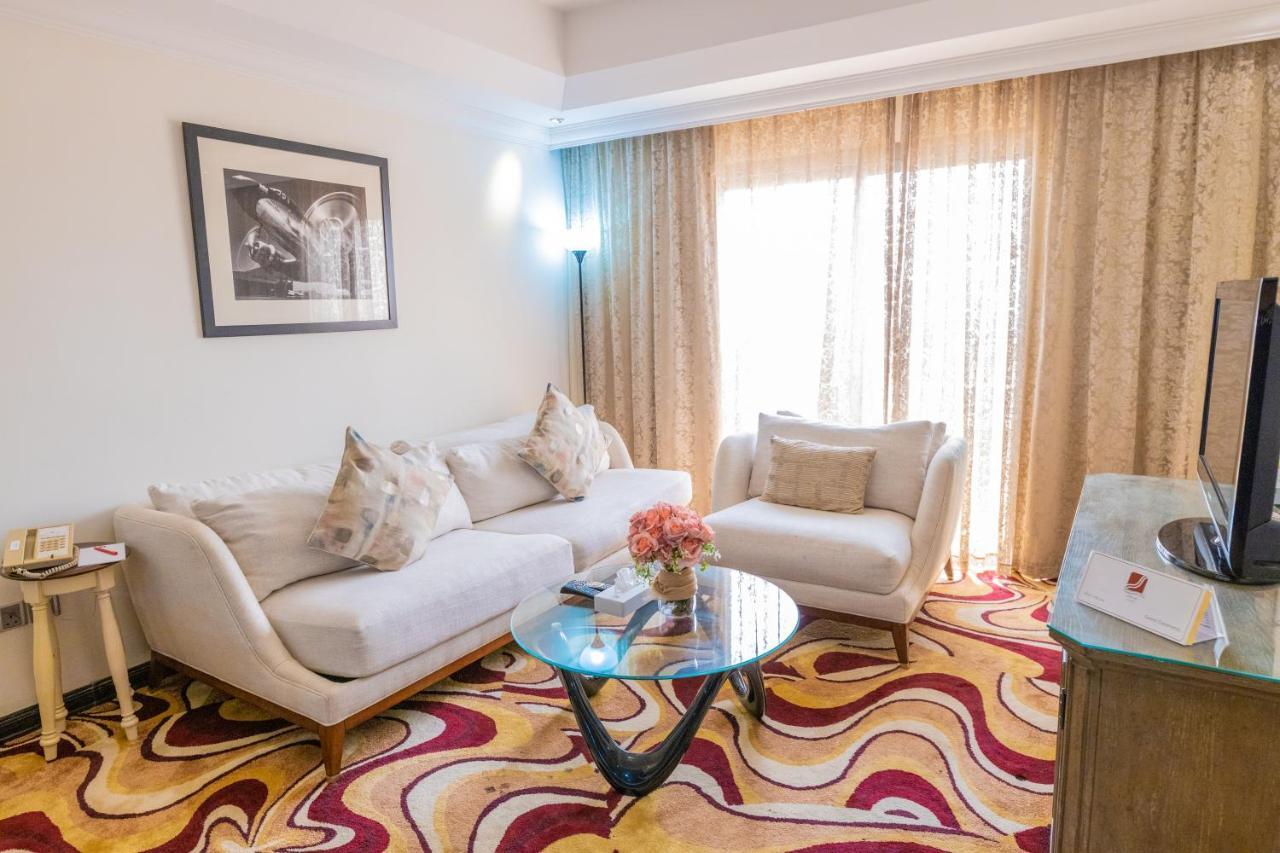 Ewan Ajman Suites Hotel Exterior photo