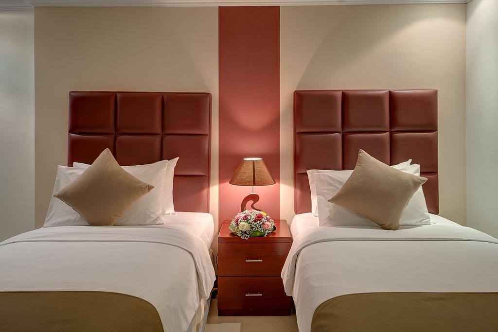 Ewan Ajman Suites Hotel Exterior photo