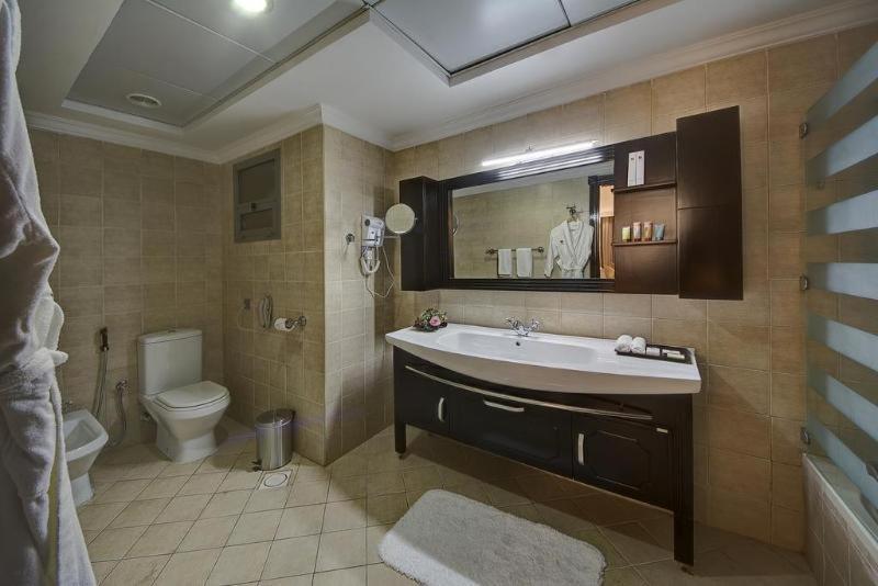 Ewan Ajman Suites Hotel Room photo