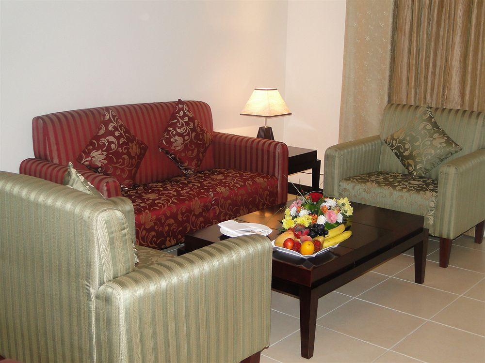 Ewan Ajman Suites Hotel Exterior photo
