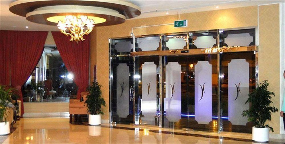Ewan Ajman Suites Hotel Interior photo
