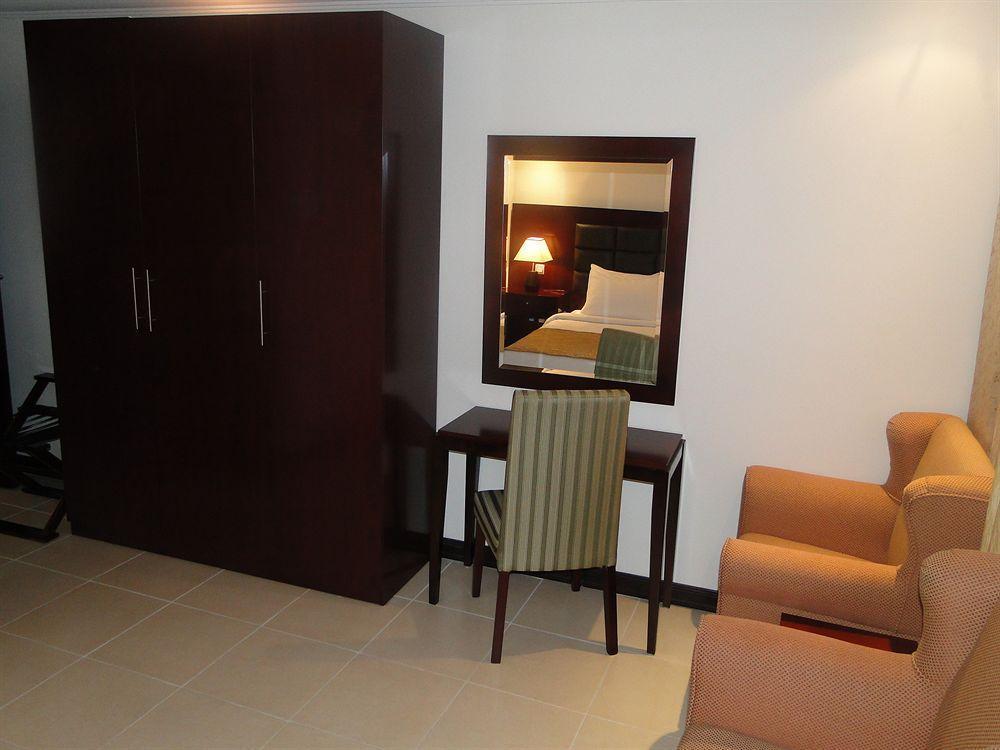 Ewan Ajman Suites Hotel Exterior photo
