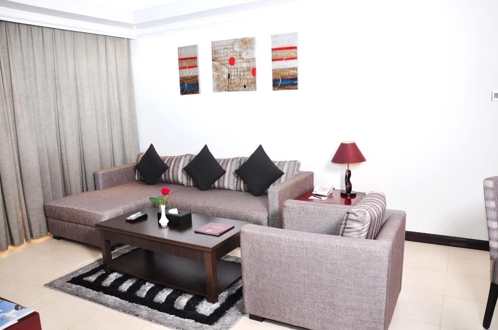Ewan Ajman Suites Hotel Exterior photo