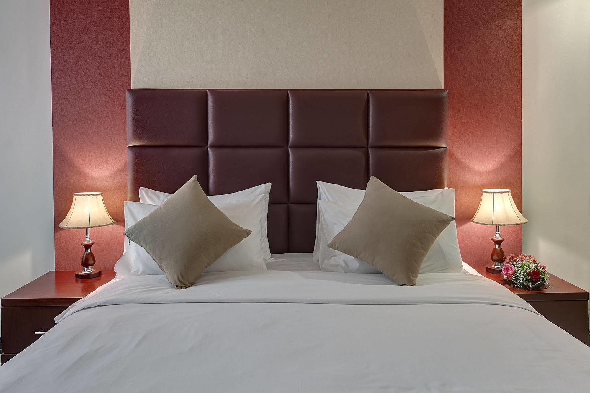 Ewan Ajman Suites Hotel Exterior photo