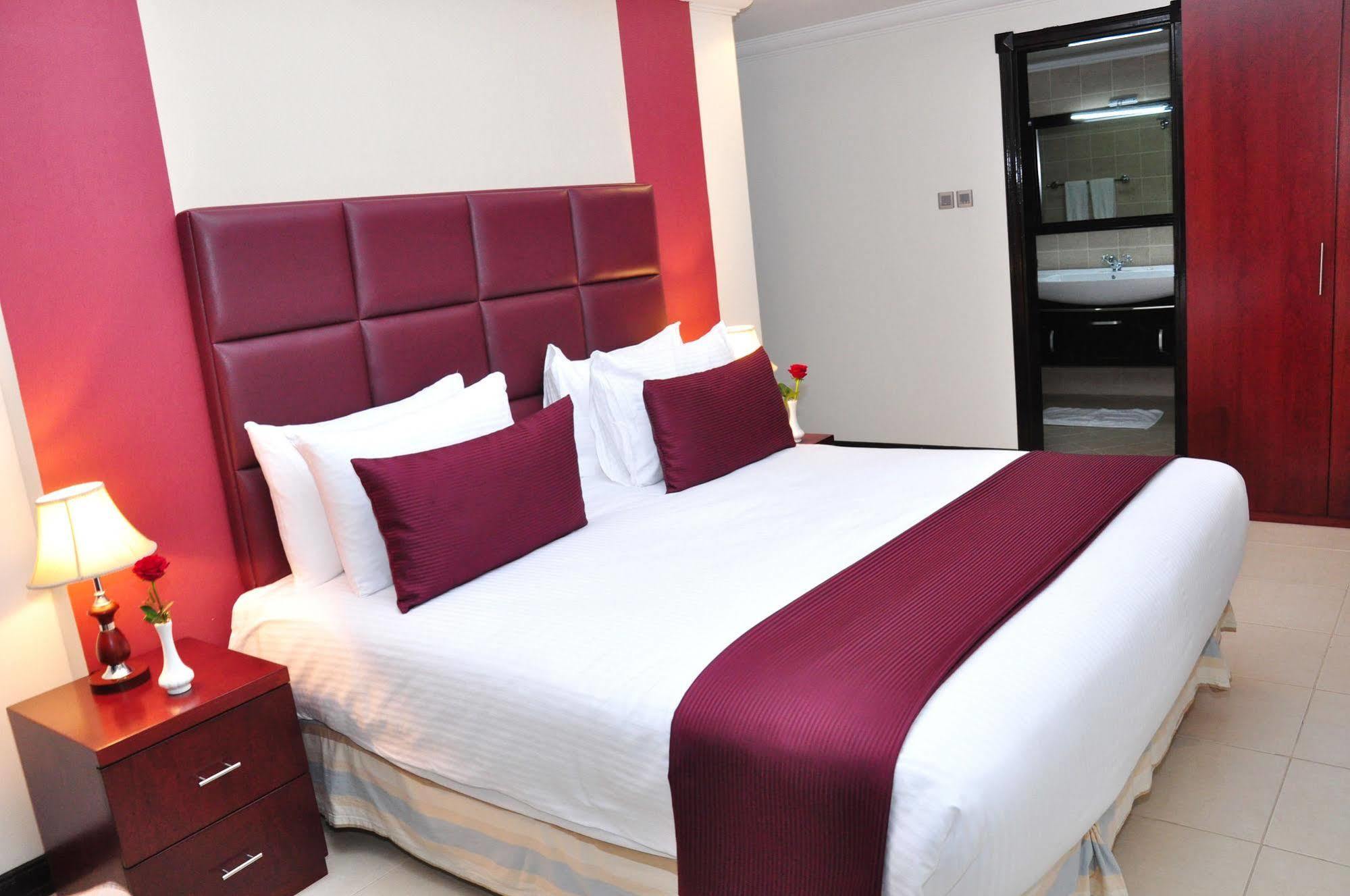 Ewan Ajman Suites Hotel Exterior photo
