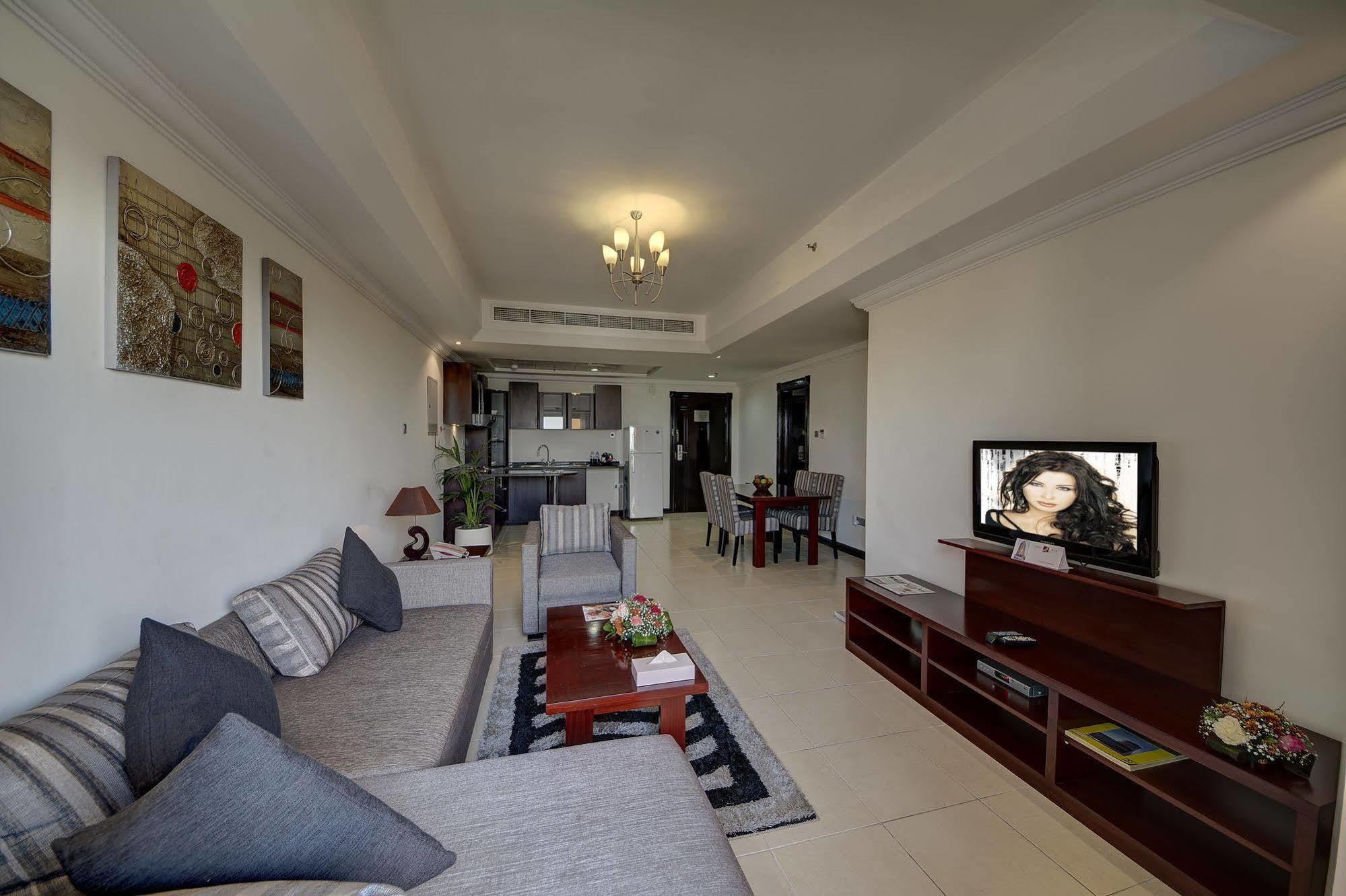 Ewan Ajman Suites Hotel Exterior photo